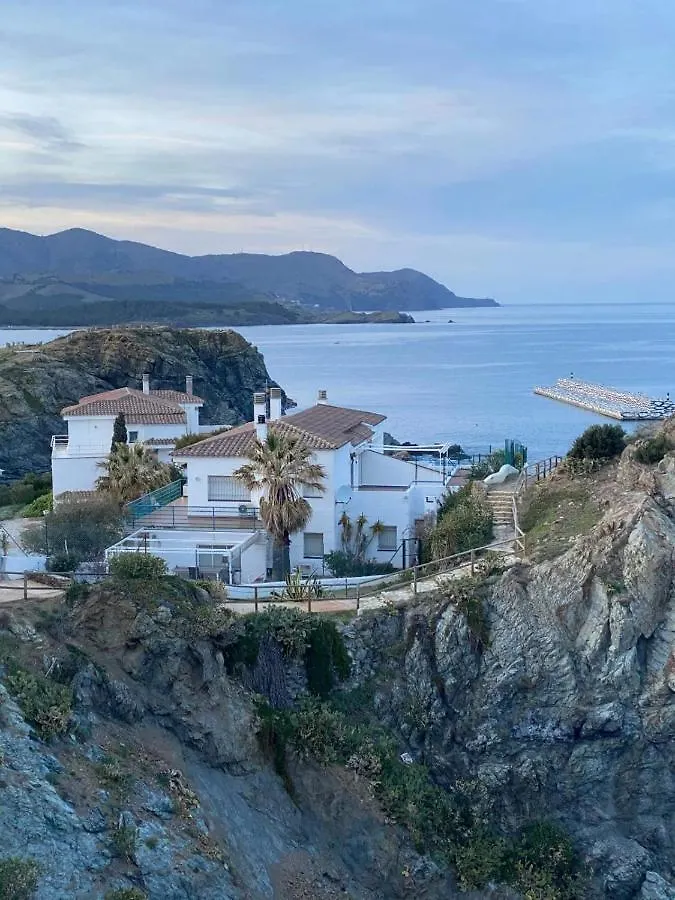 Can Pau Guesthouse 0*, Llança Ισπανία
