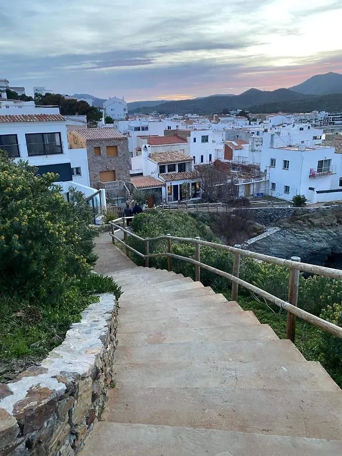 Can Pau Guesthouse Llanca